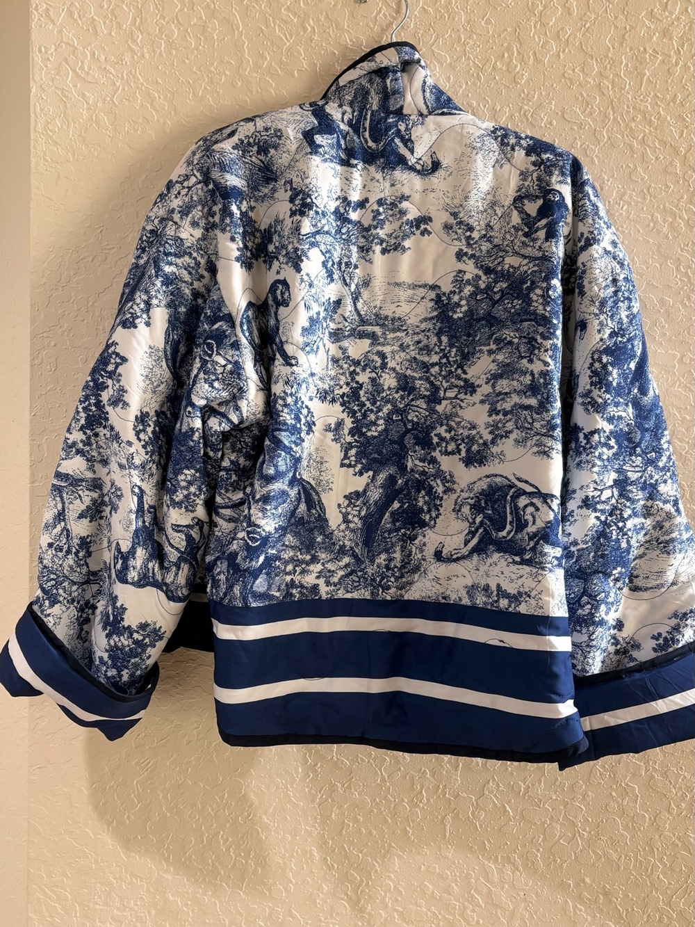 Ginger Blue and White Toile Quilted lapel collar Jacket size L NWOT - Picture 9 of 10